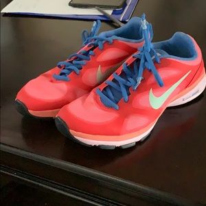 Nike running size 7 sneaker